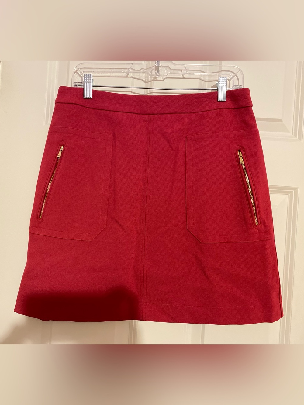 LOFT red short A-line skirt w/ gold zipper pockets, size 8 / waist size 31